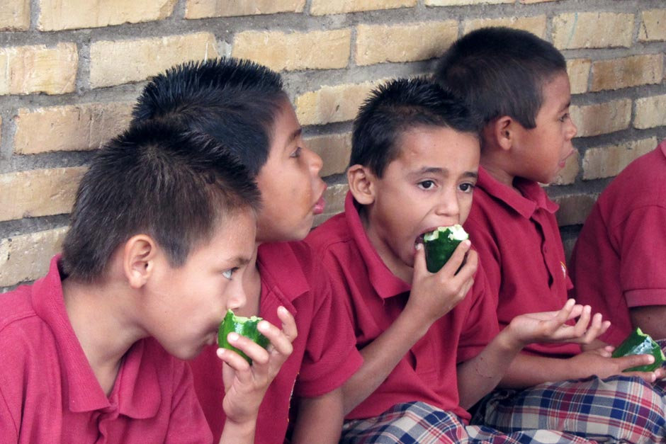 Honduran Boys eating
